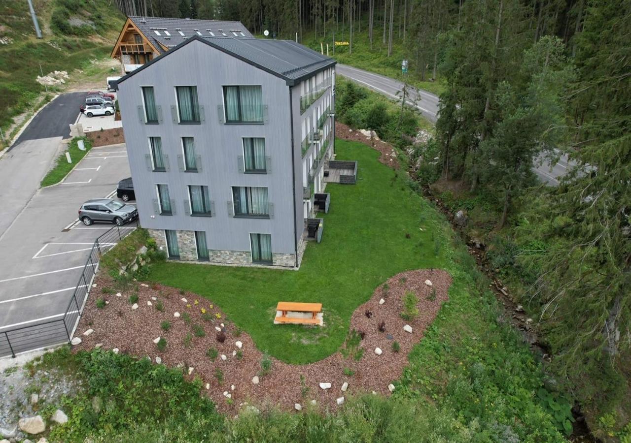 Apartmany Palenica & Ostredok - Galeria Apartments Jasna Lucky Demanovska Dolina Bagian luar foto